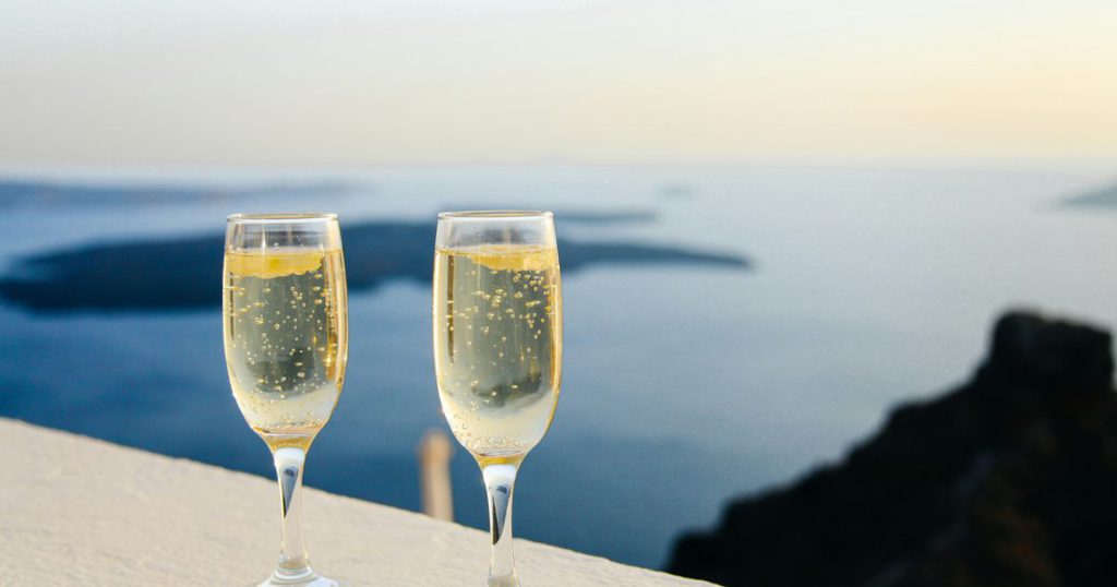 Navigating the World of Personalised Champagne: A Beginner’s Guide