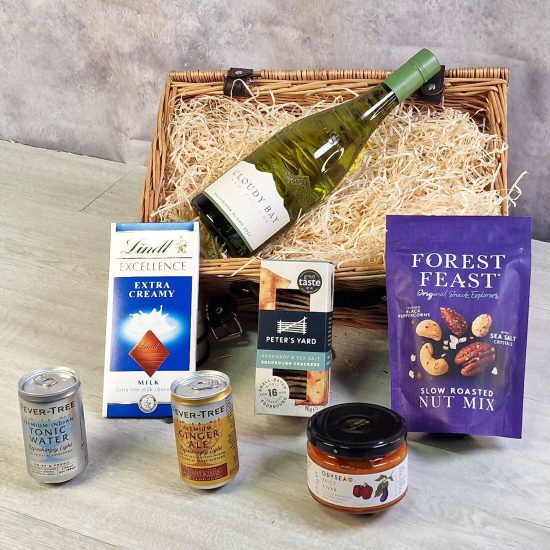 Cloudy Bay Sauvignon Blanc Luxury Treat Hamper