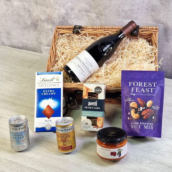 Delas Haute Pierre Châteauneuf-du-Pape Luxury Treat Hamper