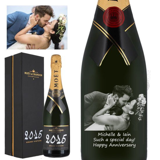 Photo Engraved Moët & Chandon Grand Vintage Champagne 75cl