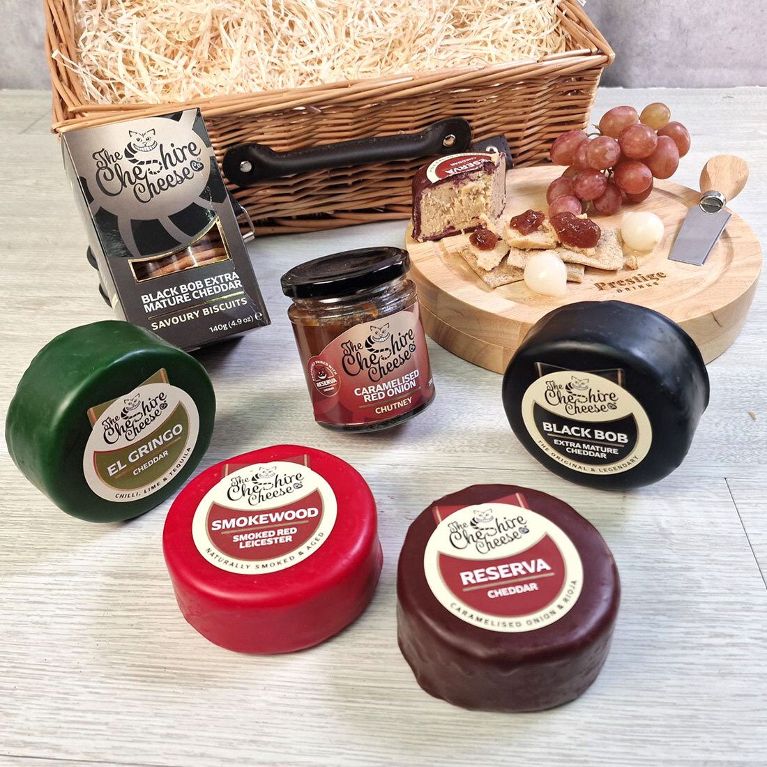 Cloudy Bay Sauvignon Blanc Luxury Cheese Hamper